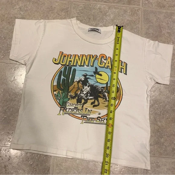 Daydreamer Johnny Cash Ghost Riders in the Sky Ivory Cropped Tee, Small - Picture 6 of 9